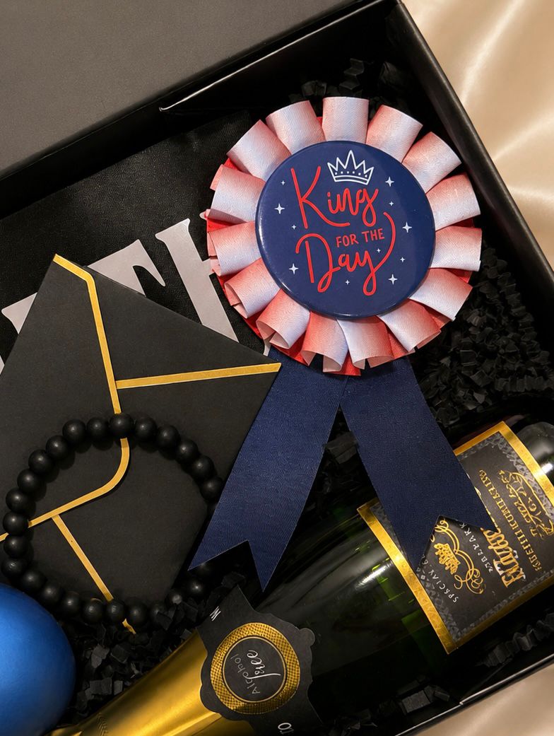 👑 King For The Day Box